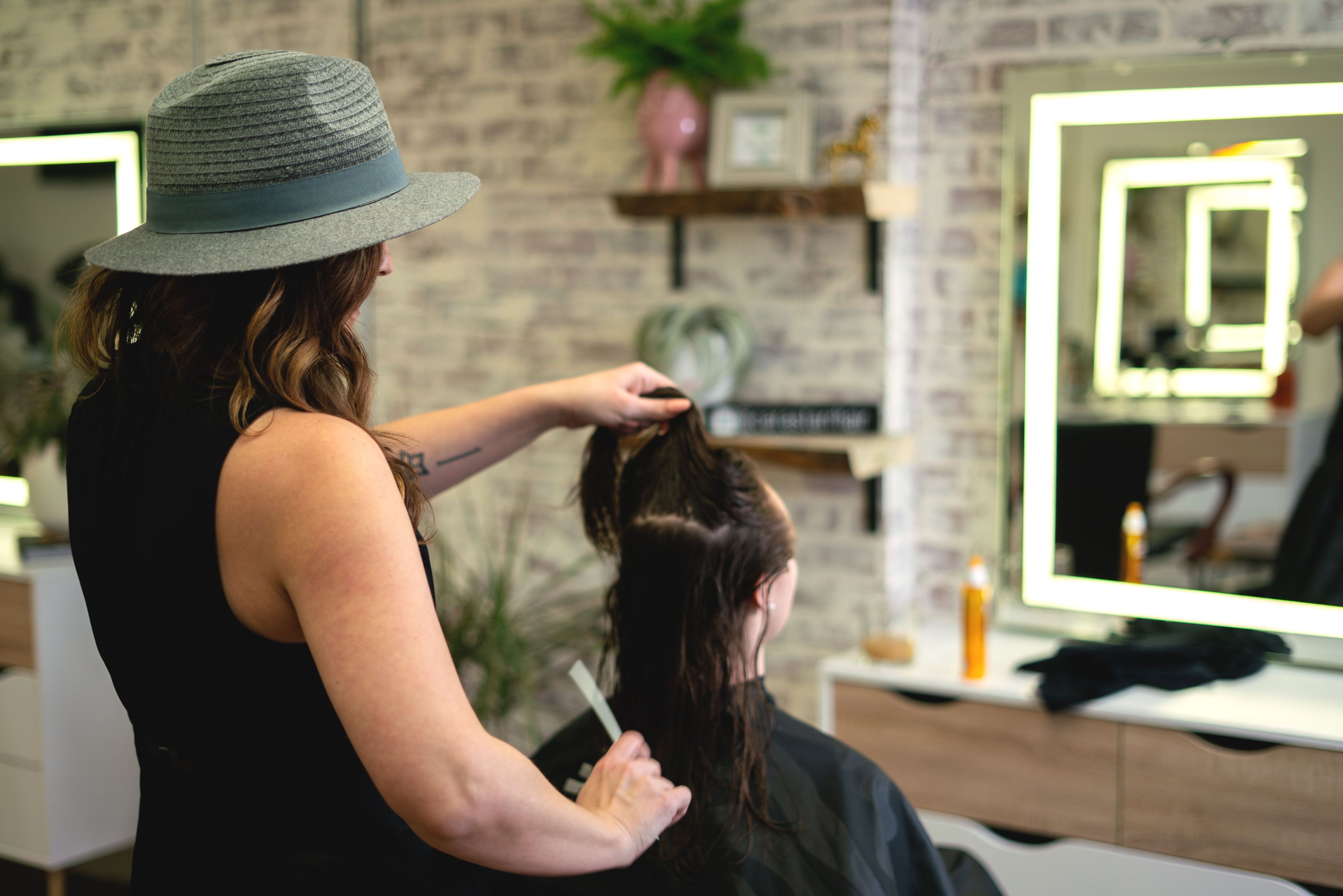 5 Star Hair Stylist Boise, Idaho Cara Starr Hairdresser ExtraordinaireTM